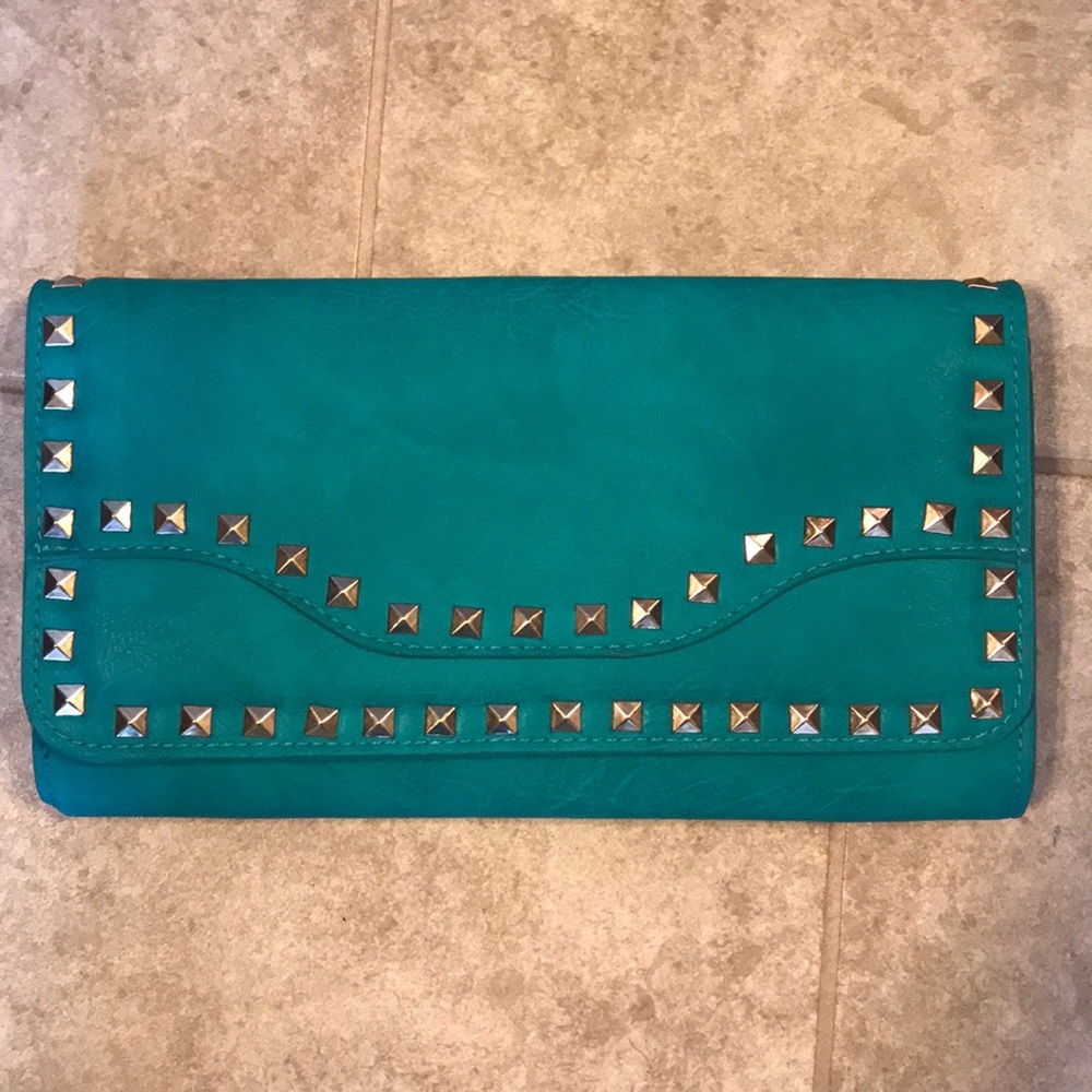 Turquoise clutch